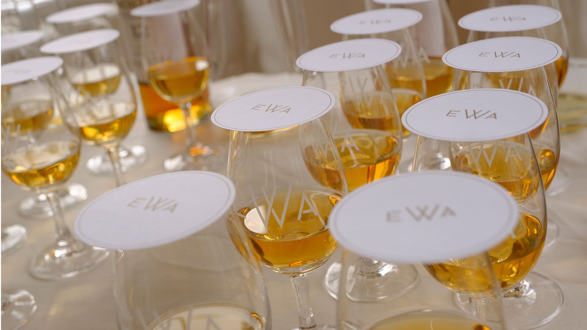 How to Become a Scotch Whisky Expert?